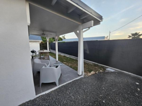 Bungalow proche de la plage de l'anse à l'eau